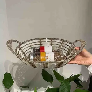 Pletena korpa za hljeb i voće 31×24×12 cm — Ovalna, Smeđe-bijela (slika 5)