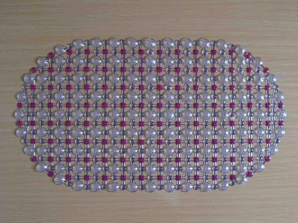 Protuklizna podloga za kadu 35×60 cm, šarena s kuglicama (slika 3)