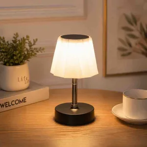 Teleskopska LED noćna lampa — kosi uzorak abažura