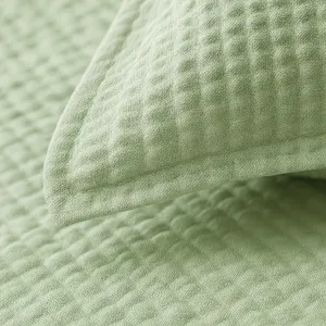 Krep posteljina jednostruka — mint — detalj