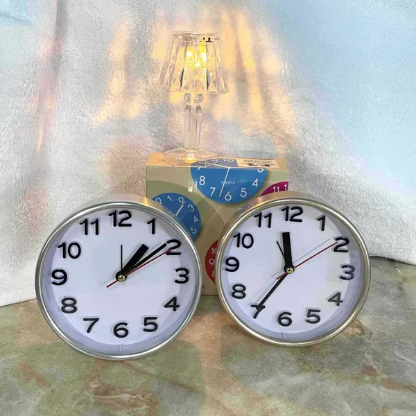 Okrugli stoni sat s metalnim rubom, 9,8 ili 13 cm — 13 cm, Srebrna (slika 5)