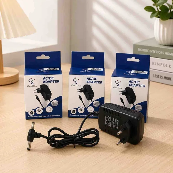 Strujni adapter 12 V 2 A s DC utikačem