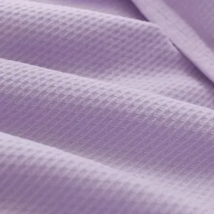 Krep posteljina bračna — lavanda — detalj