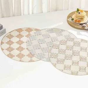 Metalik podmetači za stol, set od 12 — okrugli s cvjetićima