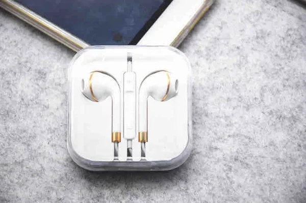 Žičane slušalice s mikrofonom, 3,5 mm (slika 3)