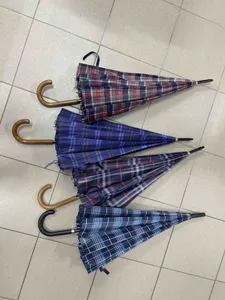 Dugi kišobran 56 cm sa 16 žica — karo uzorak (slika 2)