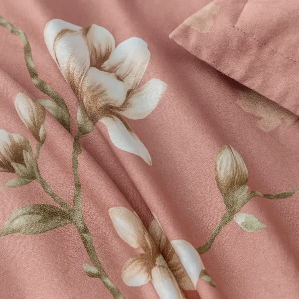 Posteljina pamuk-poliester bračna — bijele magnolije — detalj