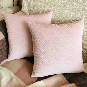 Prošivena baršunasta jastučnica s talasastim uzorkom 45×45 cm (slika 5)