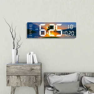 Digitalni LED zidni sat sa slikom, datumom i temperaturom — zalazak sunca