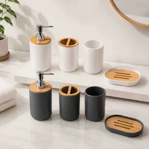 Set za kupatilo od 4 dijela s bambusovim detaljima