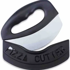 Polukružni nož za pizzu sa zaštitnom navlakom (slika 2)