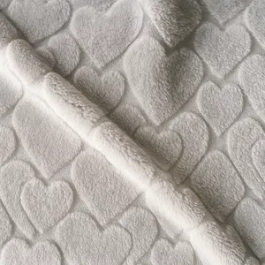 Plišana deka 200x240 — krem — detalj