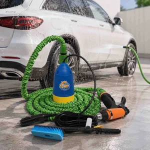 Prijenosni perač auta s pumpom na 12 V i rastegljivim crijevom