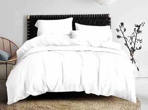 Jednobojna posteljina za bračni krevet 200×220 cm, set od 4 dijela