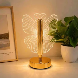 Ukrasna stona lampa s akrilnim leptirom
