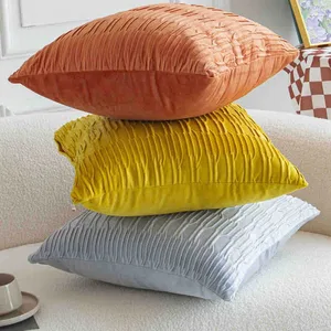 Jastučnica od gnječenog baršuna 45×45 cm (slika 4)